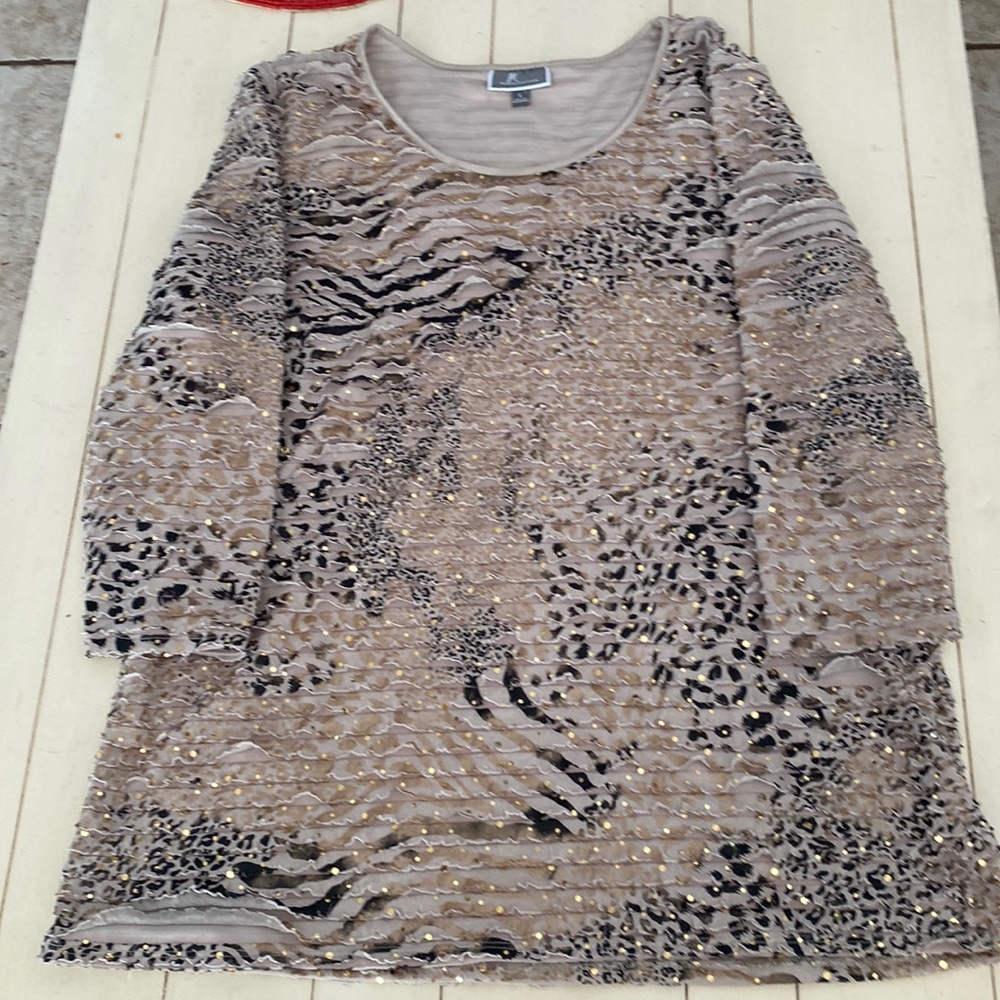 JM Collection round neck ruffled & sequined studded 3/4 sleeve top.